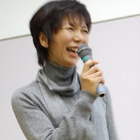 里舘友子さん